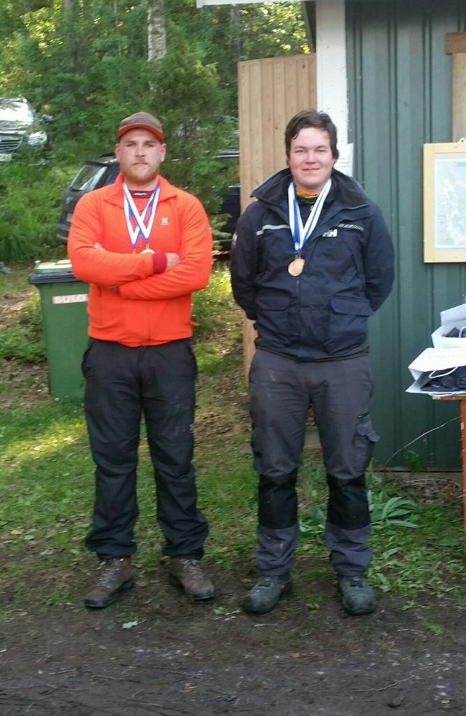SM-heittouistelun kultaa voittivat Hirvensalmen kalamiesten Tuomas Tanttu ja Ossi Hänninen yli 33 kilon saaliilla.