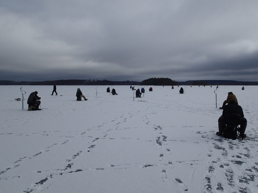 Ensimmäinen erä täydessä käynnissä.
